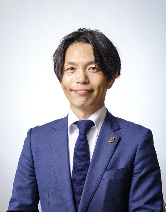 新中 弘弥